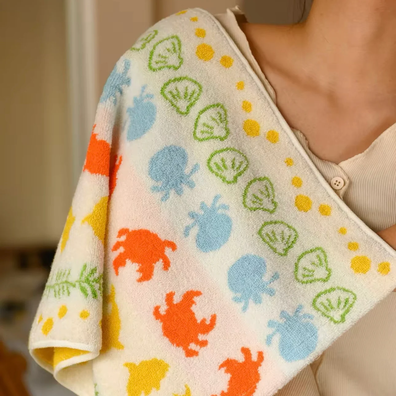 Coastal Creatures - Cotton Towel with Sea Life - Image 8